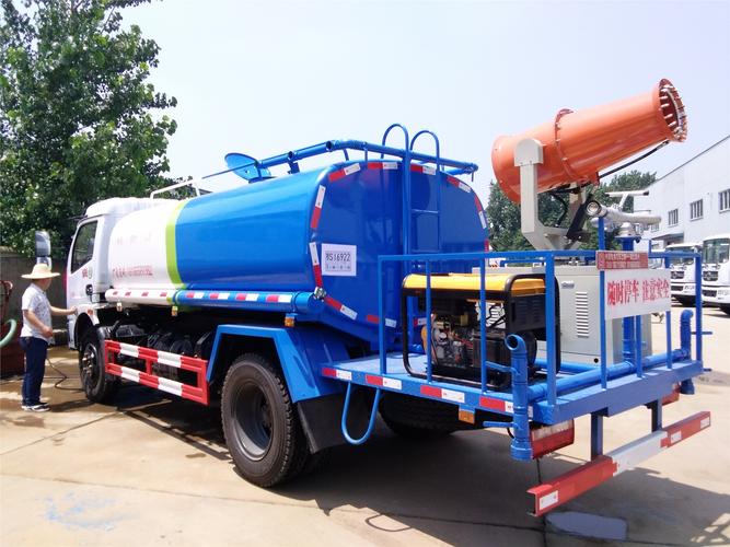 山东枣庄市中区8吨洒水车雾炮车抑尘车 雾炮车 城市降尘的“移动卫士”
